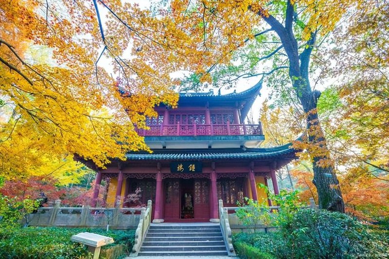 寺庙旅游:文化与风景的完美融合